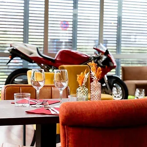 2* Hotel Les Genets